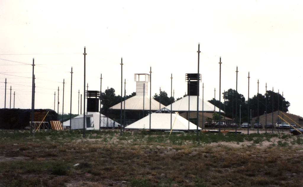 Laredo-canopy-install