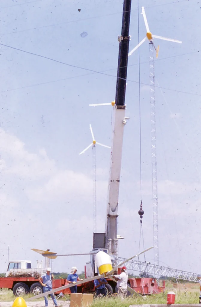 Laredo-windmill-construction